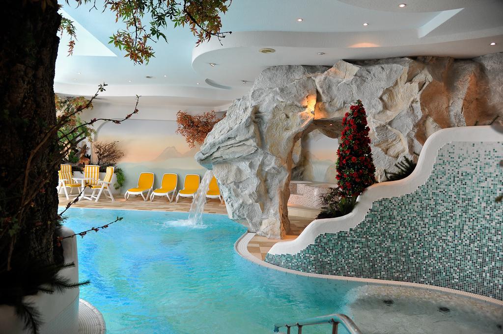 Отдых в отеле Corona Sport & Wellness Alpen Hotel (Vigo) Валь-ди-Фасса Италия