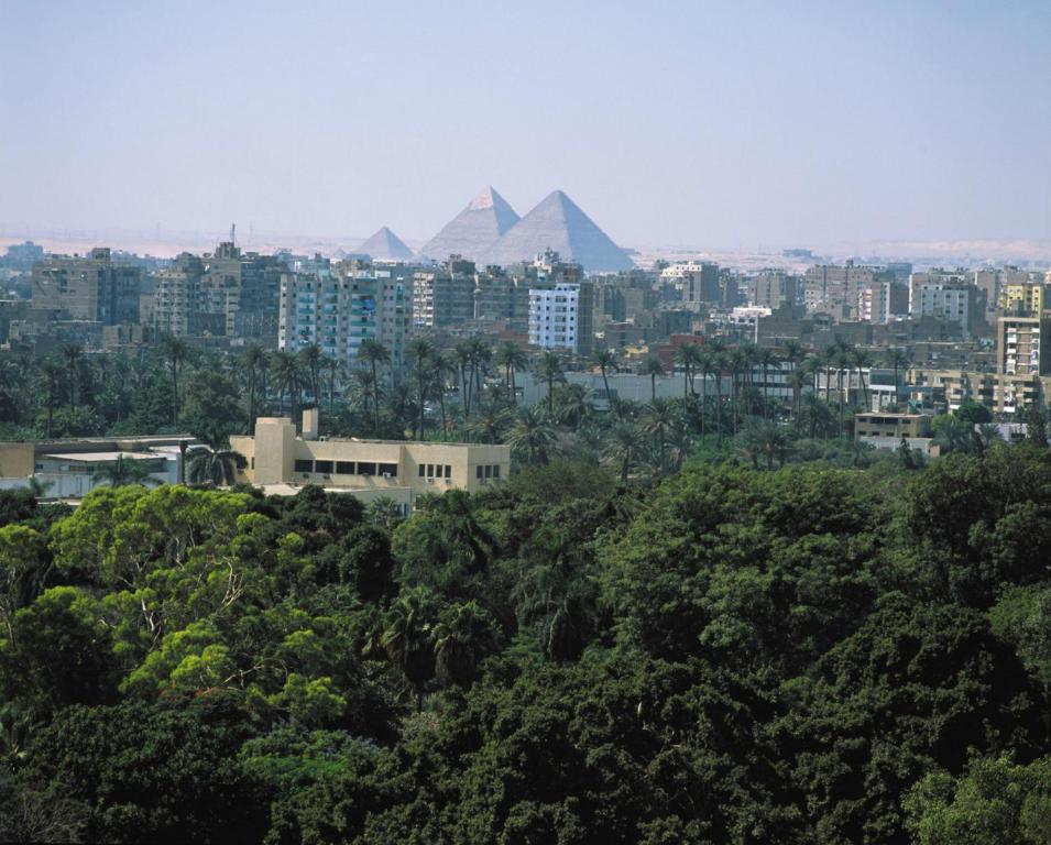 Тури в готель Four Seasons First Residence Hotel Каїр