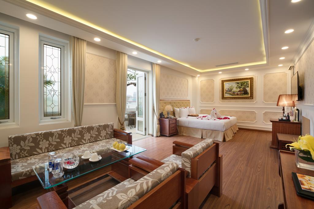 Отзывы об отеле The Light Hotel Hanoi