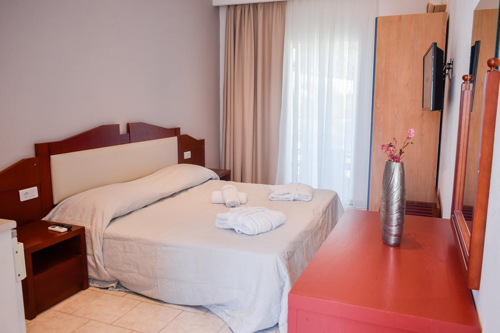 Hot tours in Hotel Dias Apartments Kavros Chania