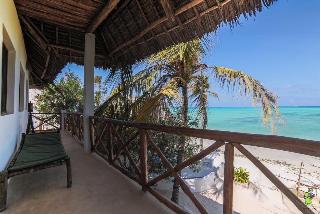 Отзывы про отдых в отеле, Red Monkey Lodge Zanzibar