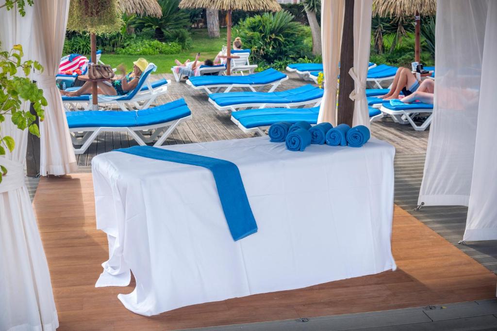 Reviews of tourists Tahiti Playa Hotel