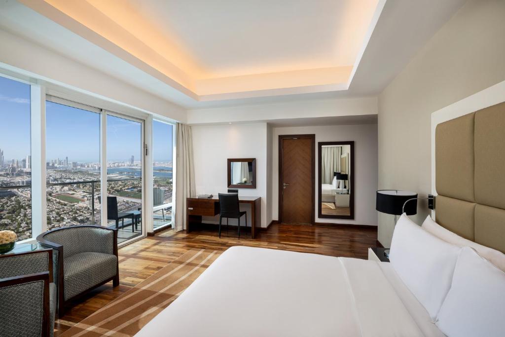 Горящие туры в отель La Suite Dubai Hotel & Apartments (ex. Fraser Suites) Дубай (город) ОАЭ