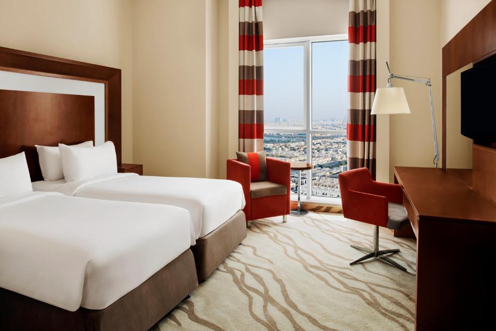 Горящие туры в отель Novotel Dubai Al Barsha Дубай (город)