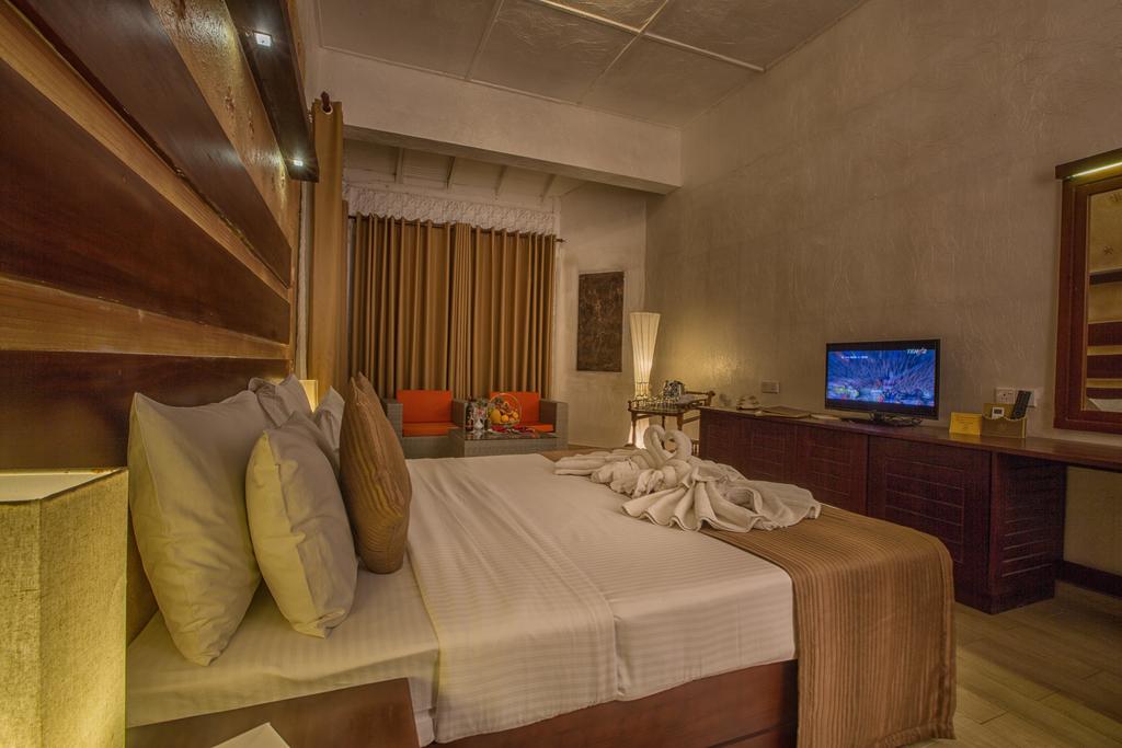 Горящие туры в отель Avenra Beach Хиккадува Шри-Ланка