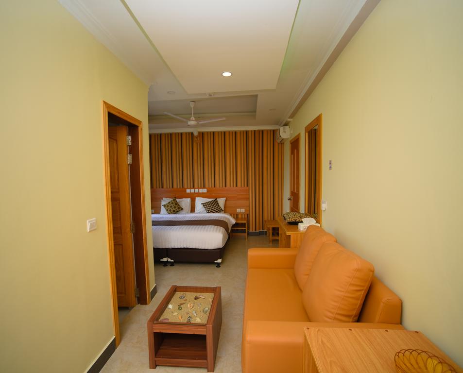 Відпочинок в готелі Ocean Retreat & Spa Мале Мальдивы