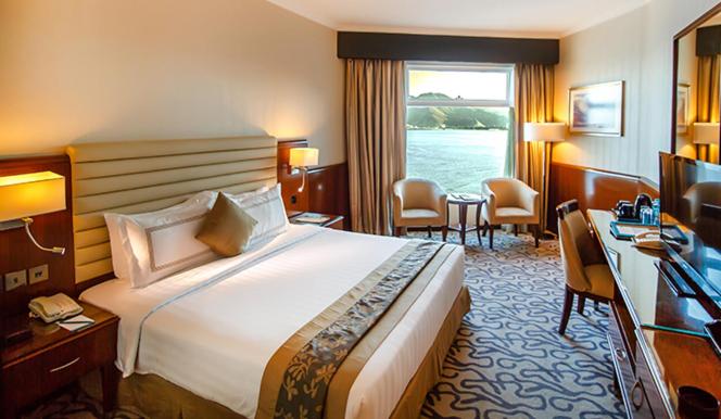 Hotel, Fujairah, United Arab Emirates, Oceanic Khorfakkan Resort & Spa