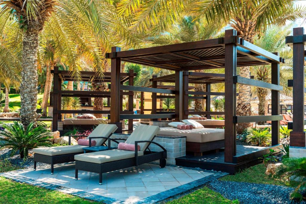 Отель, Дубай (пляжные отели), ОАЭ, Le Meridien Mina Seyahi Beach Resort & Waterpark