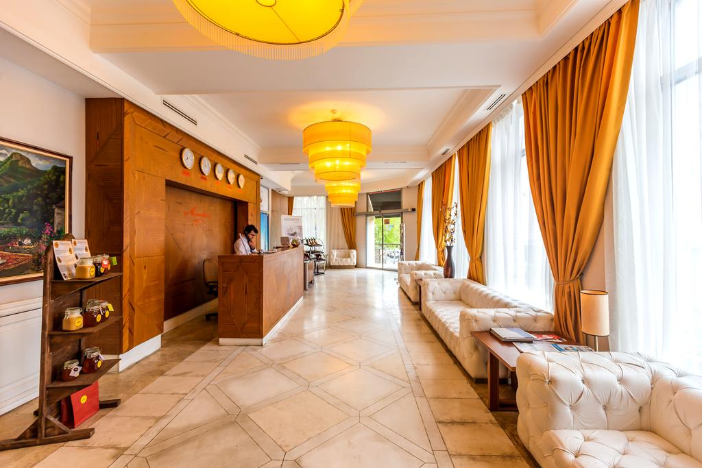 Відпочинок в готелі Amber Hotel Баку Азербайджан