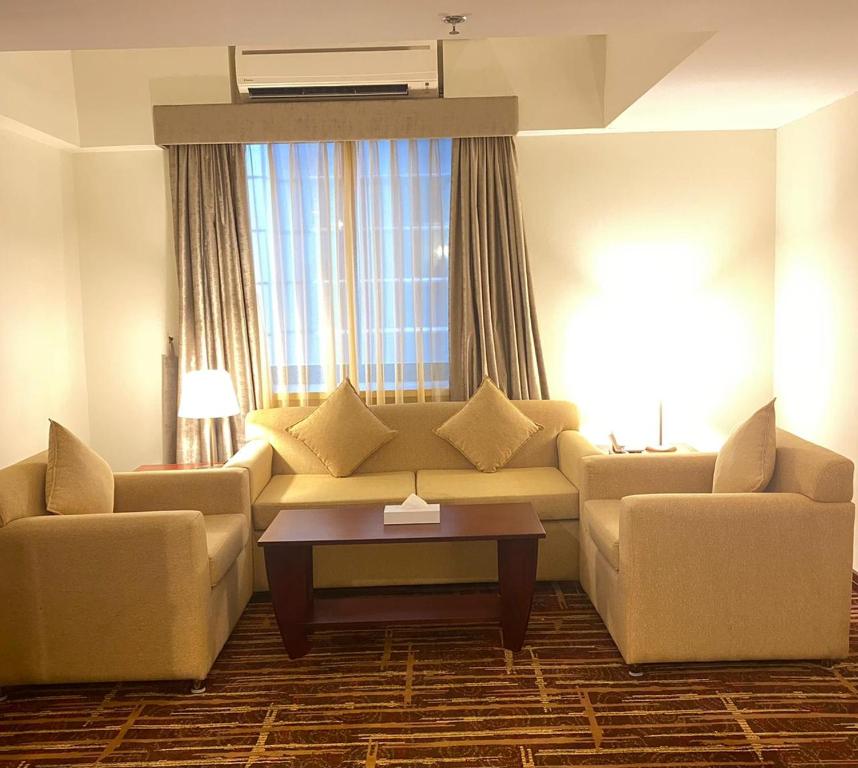 Фото готелю Al Diar Mina Hotel