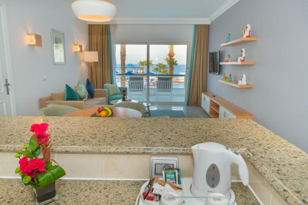 Тури в готель Renaissance By Marriott Golden View Beach Resort Шарм-ель-Шейх Єгипет