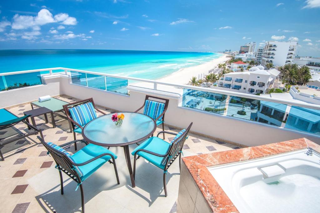 Wyndham Alltra Cancun All Inclusive Resort (ex. Panama Jack Resorts Cancun), Канкун, фотографии туров