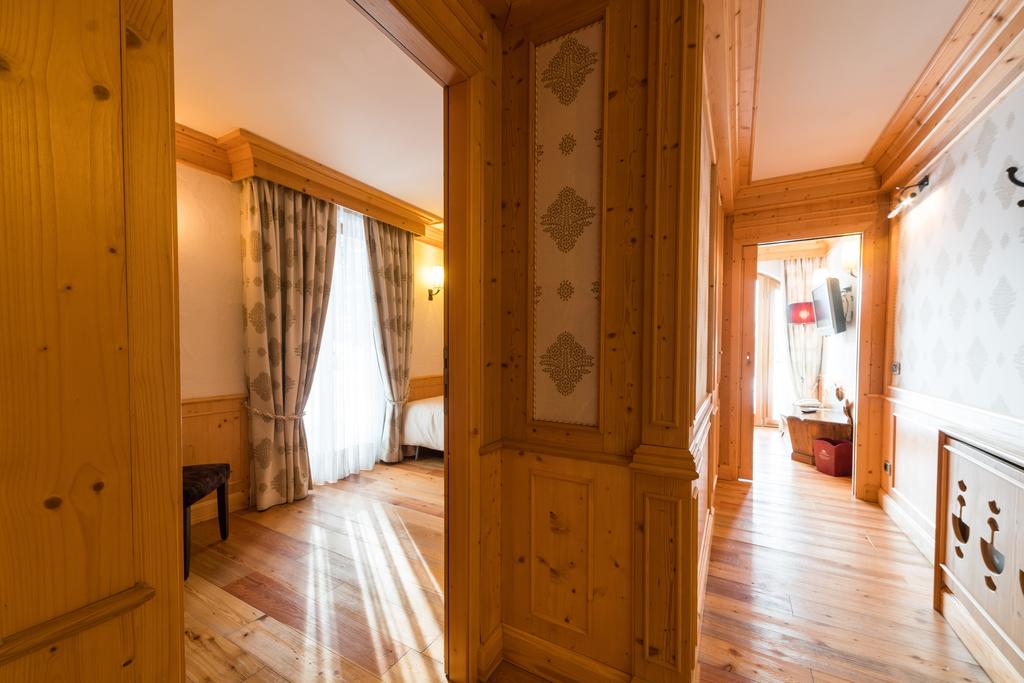 Hot tours in Hotel Cristal Palace Madonna di Campiglio Italy