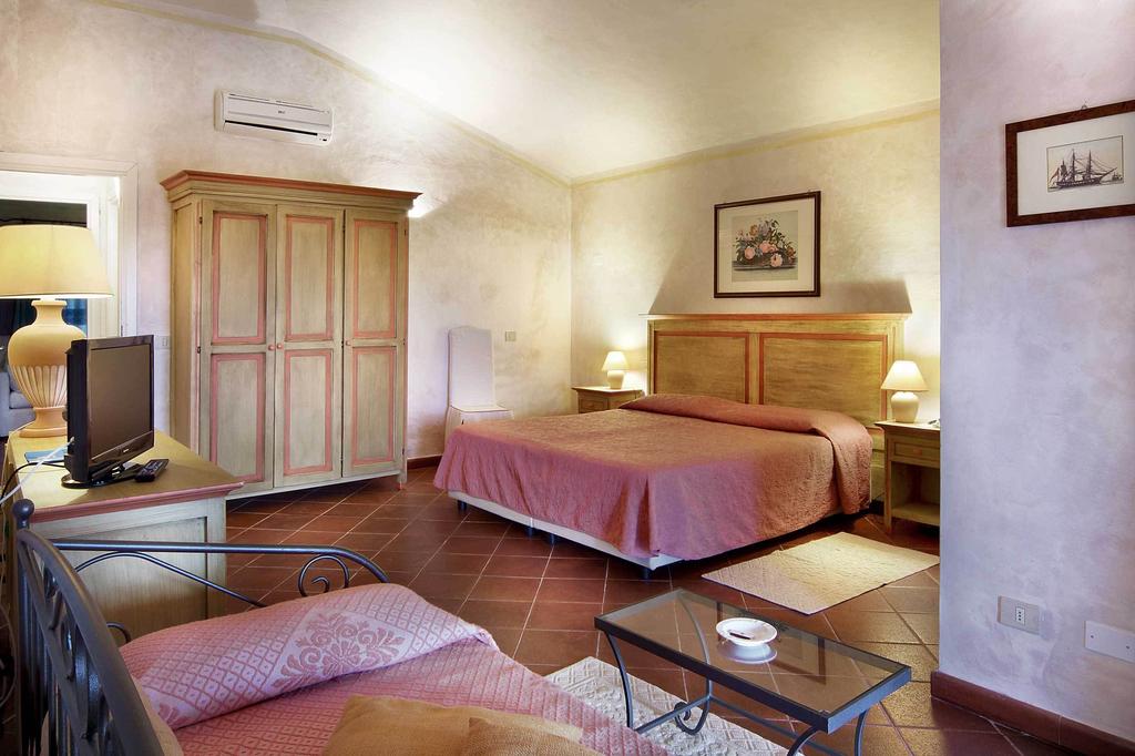 Туры в отель Colonna Park Hotel (Porto Cervo) Сардиния (остров)