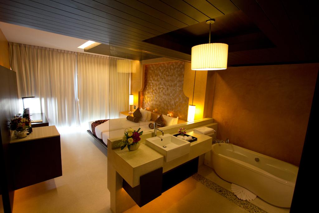 Wakacje hotelowe Chanalai Romantica Resort Plaża Kata