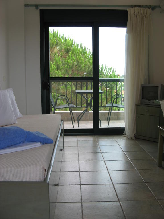 Гарячі тури в готель Maistrali Apartments Sithonia Сітонія