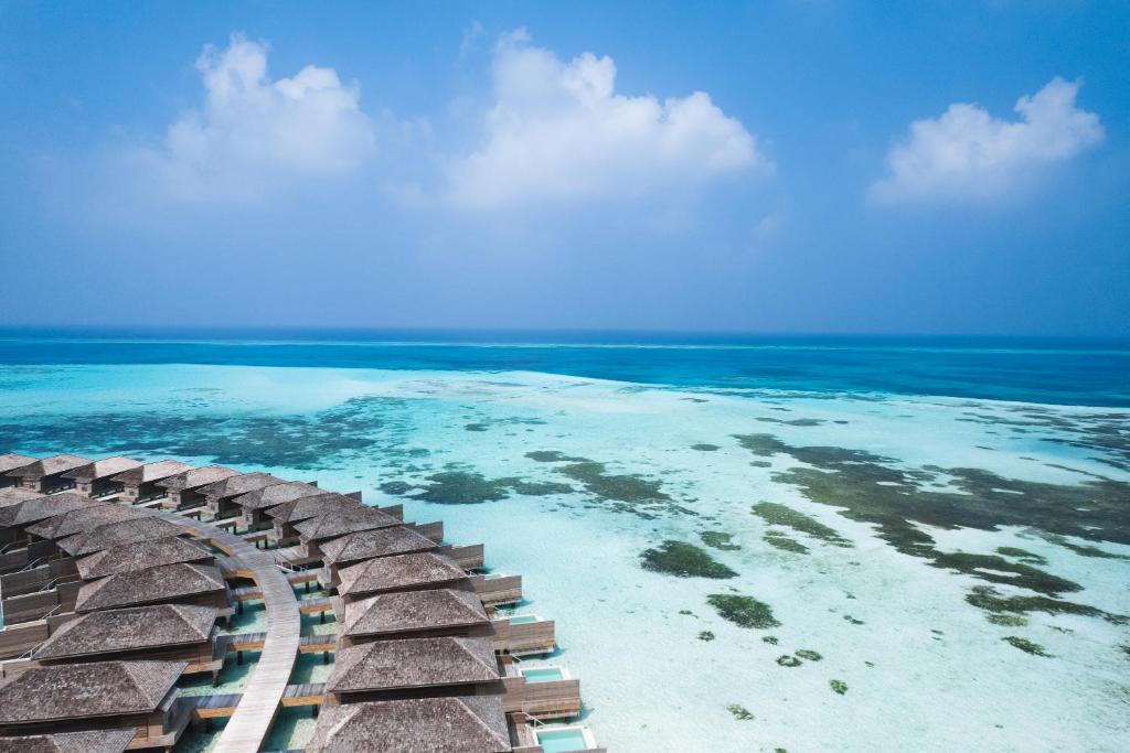 Горящие туры в отель Jawakara Islands Maldives Лавиани Атолл Мальдивы