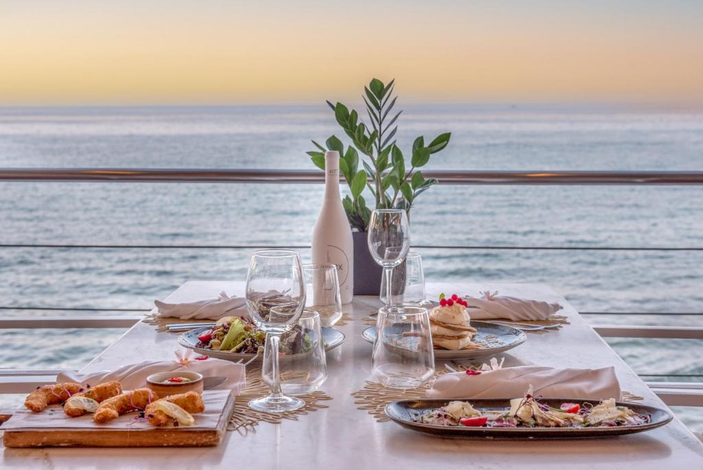 Ikaros Beach Luxury Resort & Spa, харчування