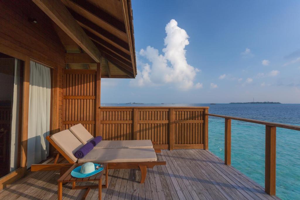 Hotel, Maldives, Ari & Razd Atoll, Vilamendhoo Island Resort