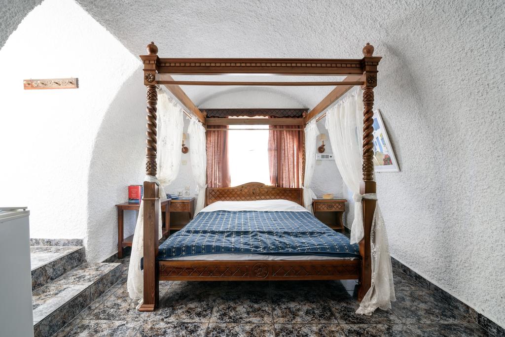 Oferty hotelowe last minute Porto Perissa Hotel Santorini (wyspa)