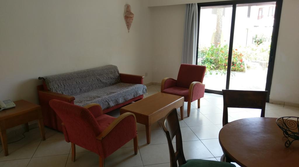 Відпочинок в готелі Panareti Paphos Resort Пафос