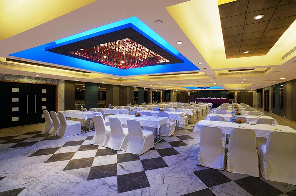 Radha Regent - A Sarovar Hotel, Chennai, Индия, Ченнаи, туры, фото и отзывы
