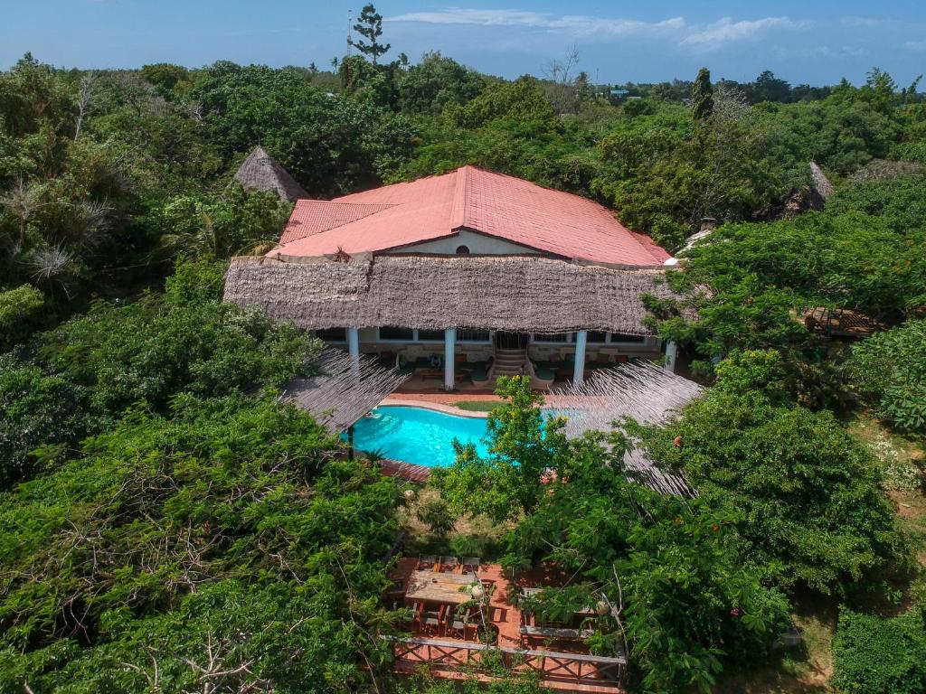 Tours to the hotel Distant Relatives Ecolodge & Backpackers Kilifi Kenya