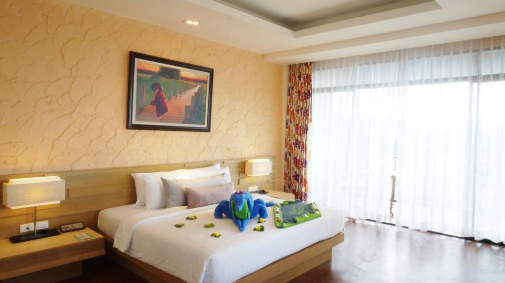 Відпочинок в готелі Karon Phunaka Resort & Spa пляж Карон Таїланд
