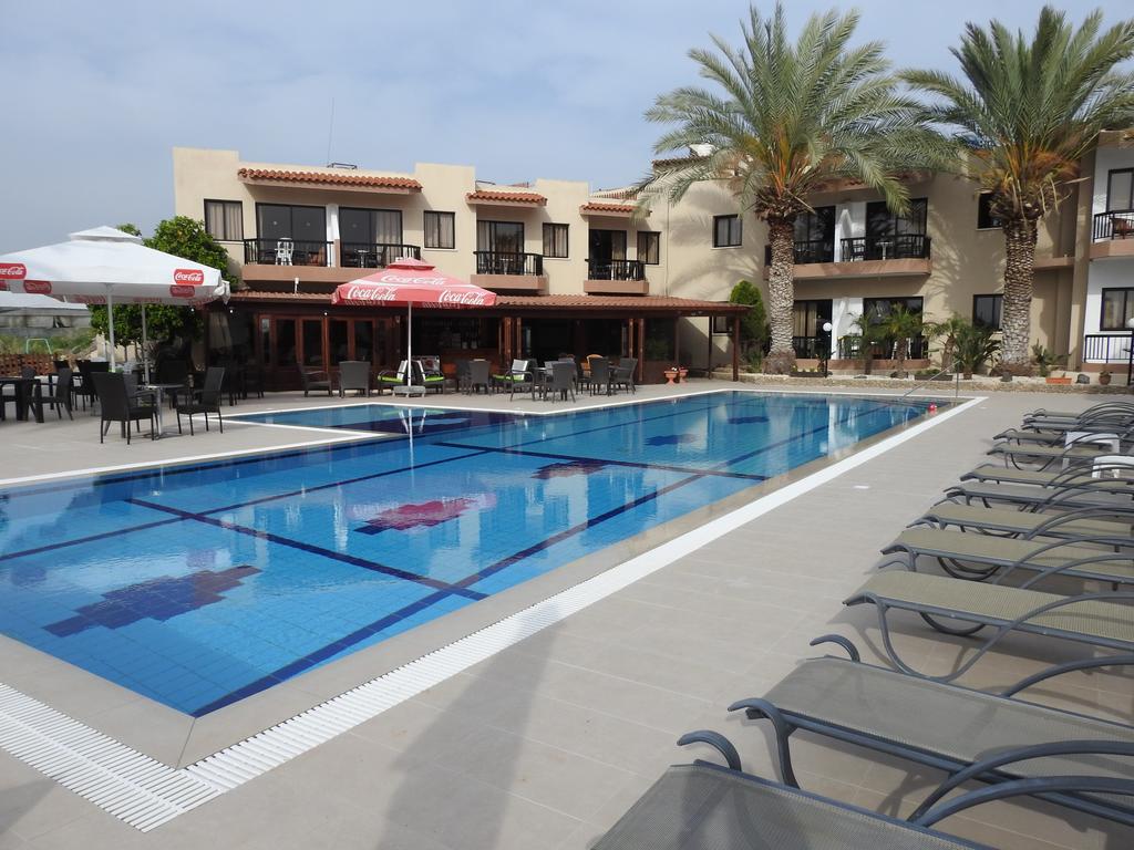 Відпочинок в готелі Anna Hotel Apartments Пафос Кіпр