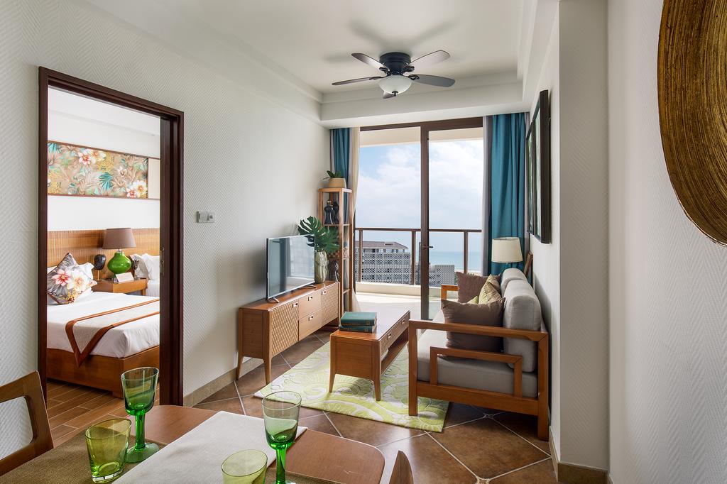 Отзывы про отдых в отеле, Aloha Oceanfront Suite Resort