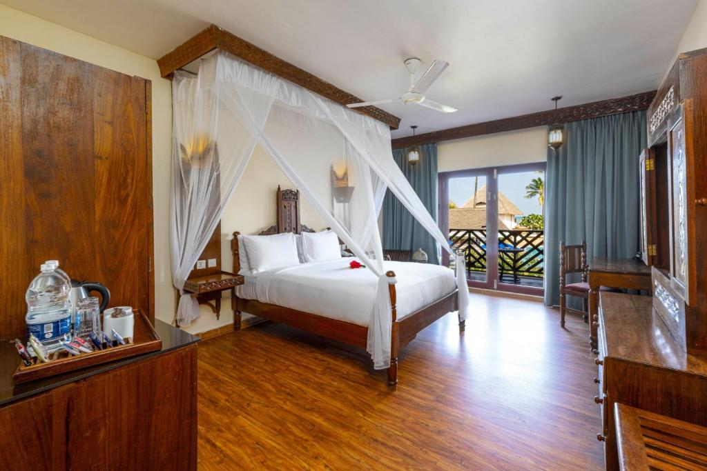 Тури в готель Nungwi Beach Resort by Turaco (ex. Doubletree Resort by Hilton) Нунгві Танзанія
