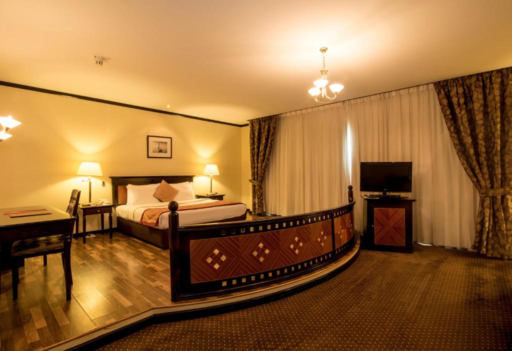 Горящие туры в отель J5 Hotels Bur Dubai Дубай (город)