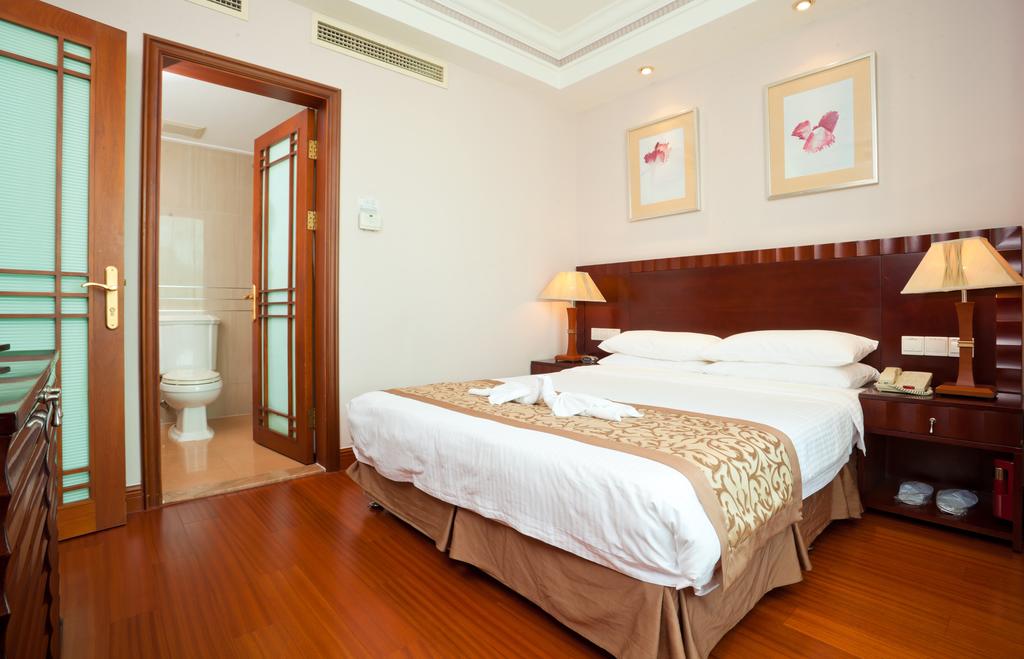 Гарячі тури в готель Sanya Jinjiang Baohong Hotel (ex. Rendezvous Baohong Sanya) Дадунхай Китай