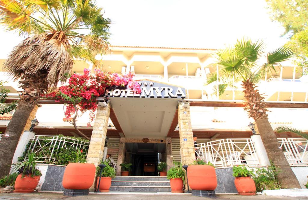 Отель, Myra Hotel