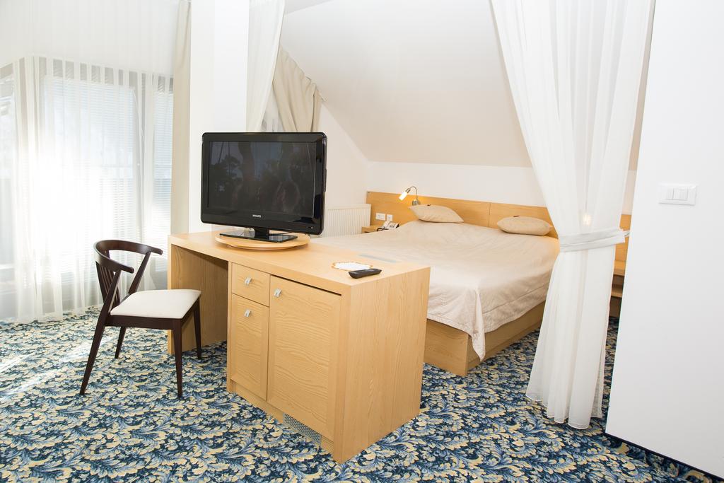 Горящие туры в отель Hotel Lek Краньска-Гора Словения