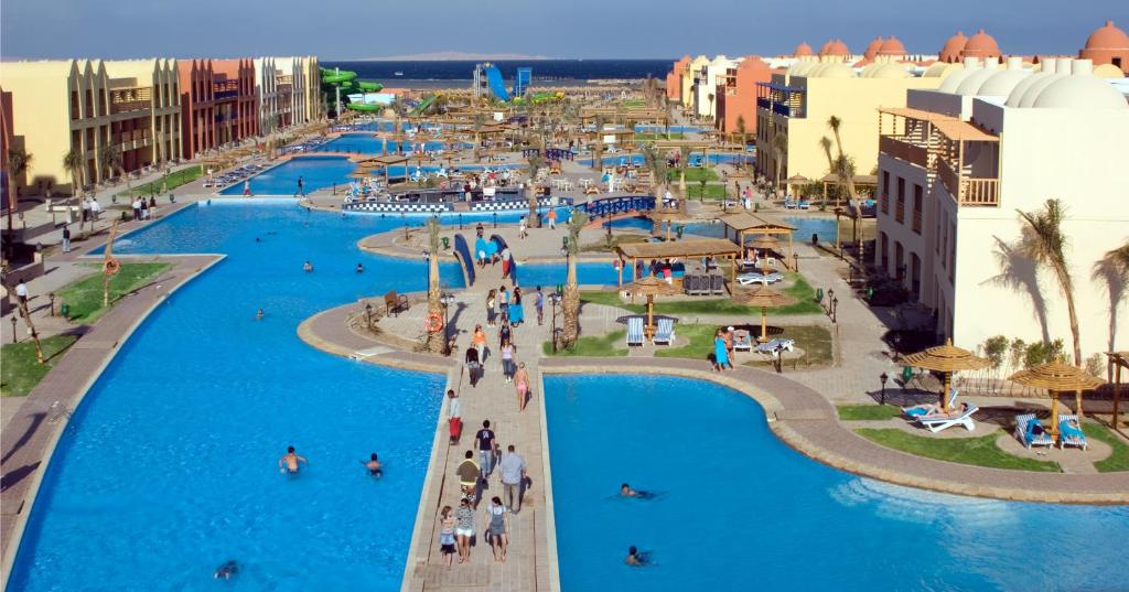 Горящие туры в отель Titanic Beach Resort Хургада Египет