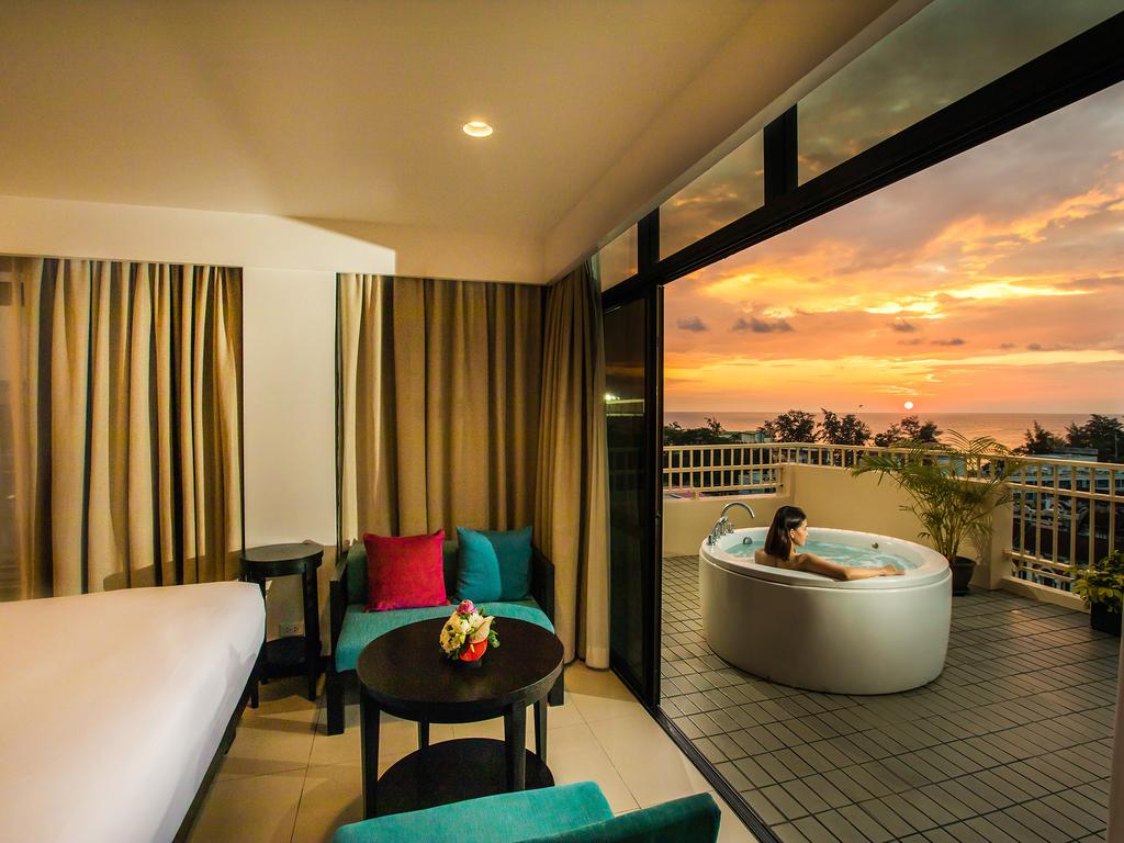 Hotel guest reviews Centara Karon Resort