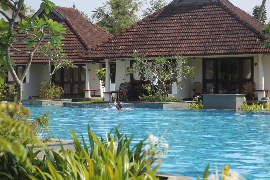 Відпочинок в готелі Aveda Kumarakom Керала