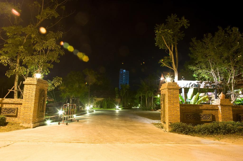 Oferty hotelowe last minute Inrawadee Resort Plaża w Pattayi