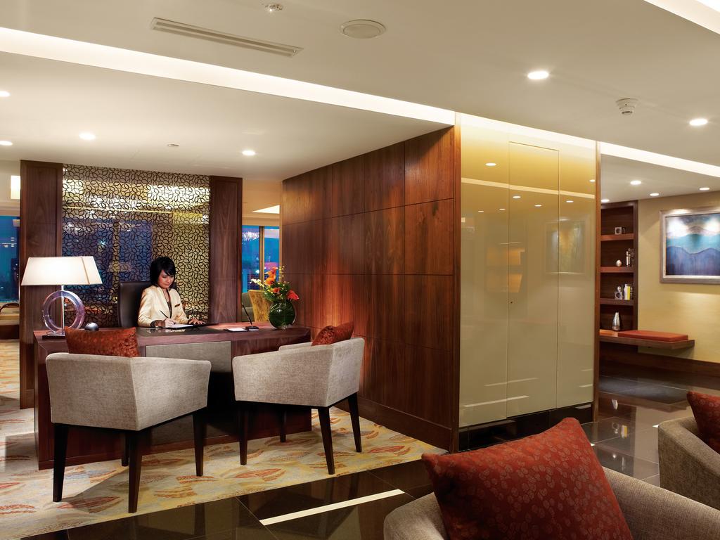 Wakacje hotelowe Shangri-La Jakarta Djakarta Indonezja