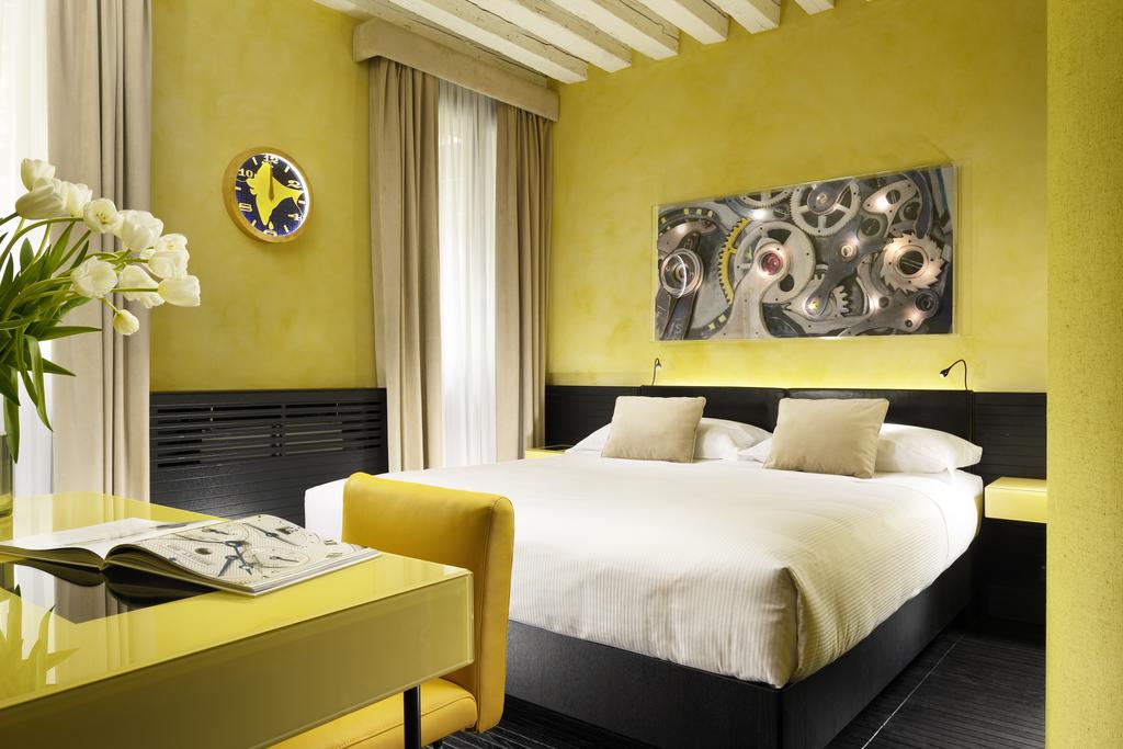 Цены в отеле L‘Orologio Design Hotel