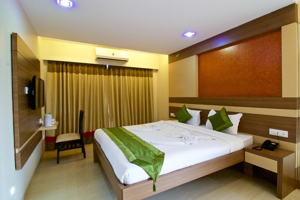 Red Fox Hotel (Turtle Beach Resorts), Индия, Морджим, туры, фото и отзывы