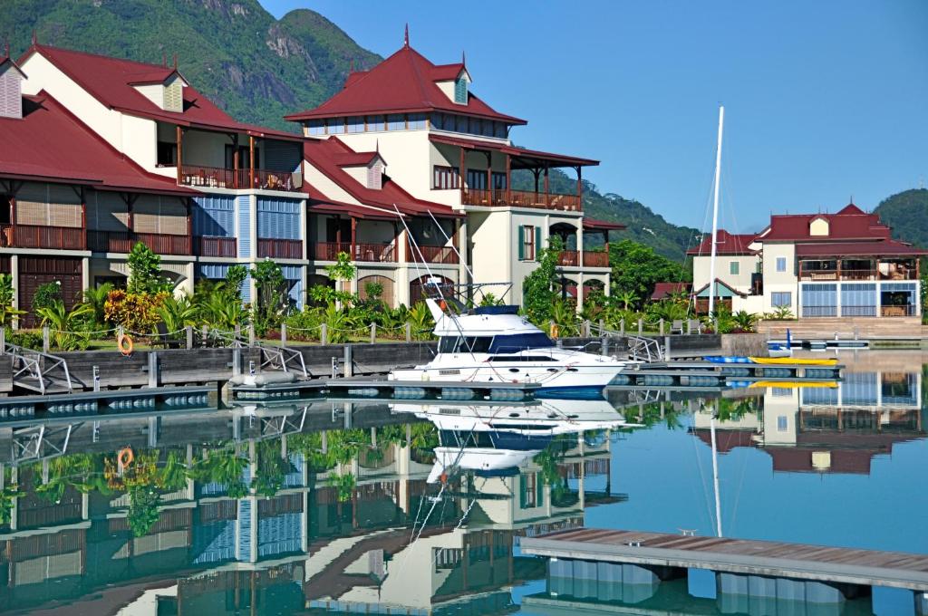 Маэ (остров) Eden Island Luxury Accommodation цены