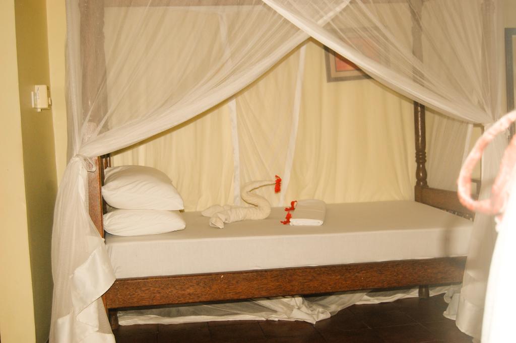 Горящие туры в отель Swahili Beach Resort