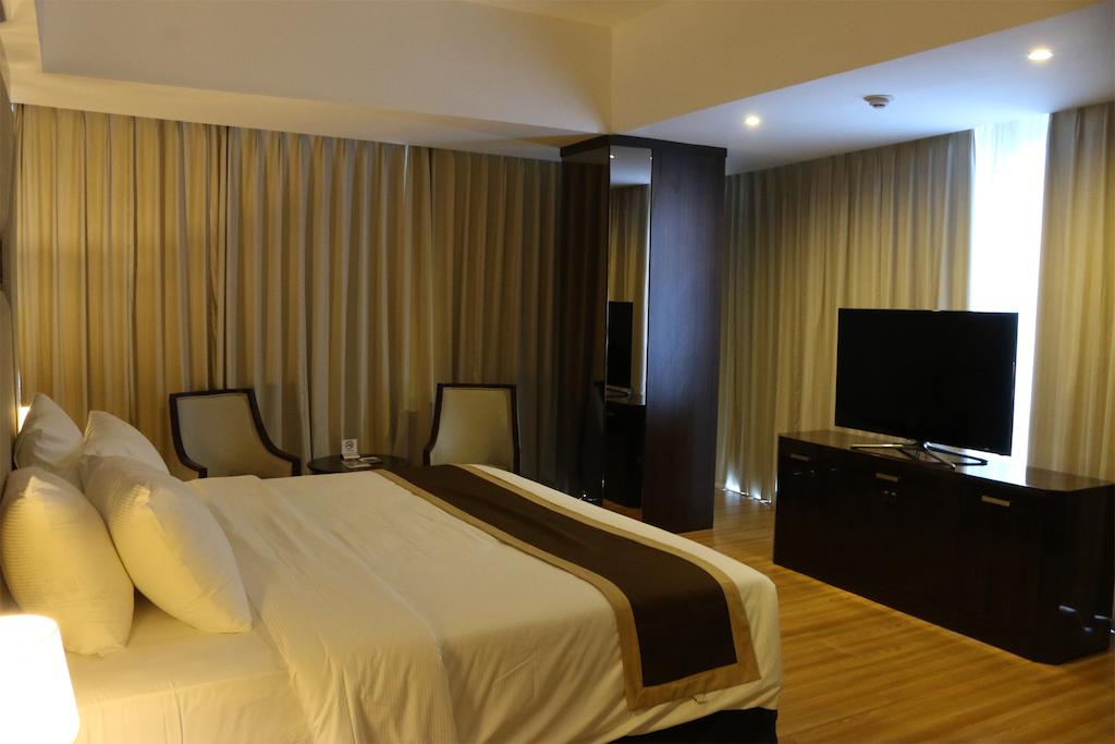 Горящие туры в отель Java Palace Hotel Cikarang Джакарта