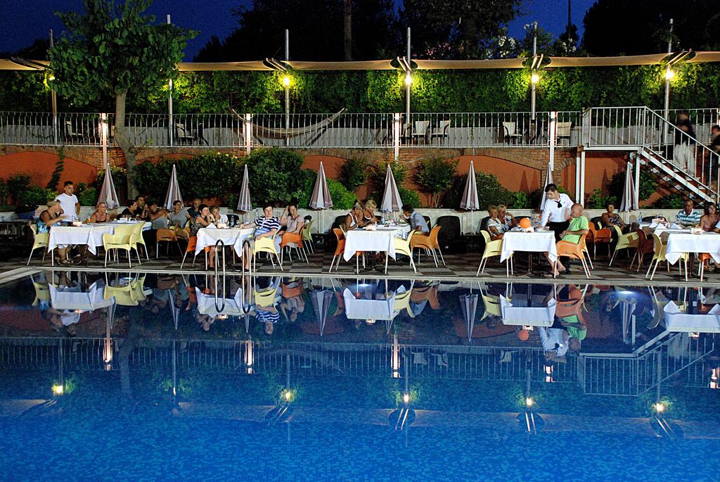 Отзывы гостей отеля Grand Okan Hotel