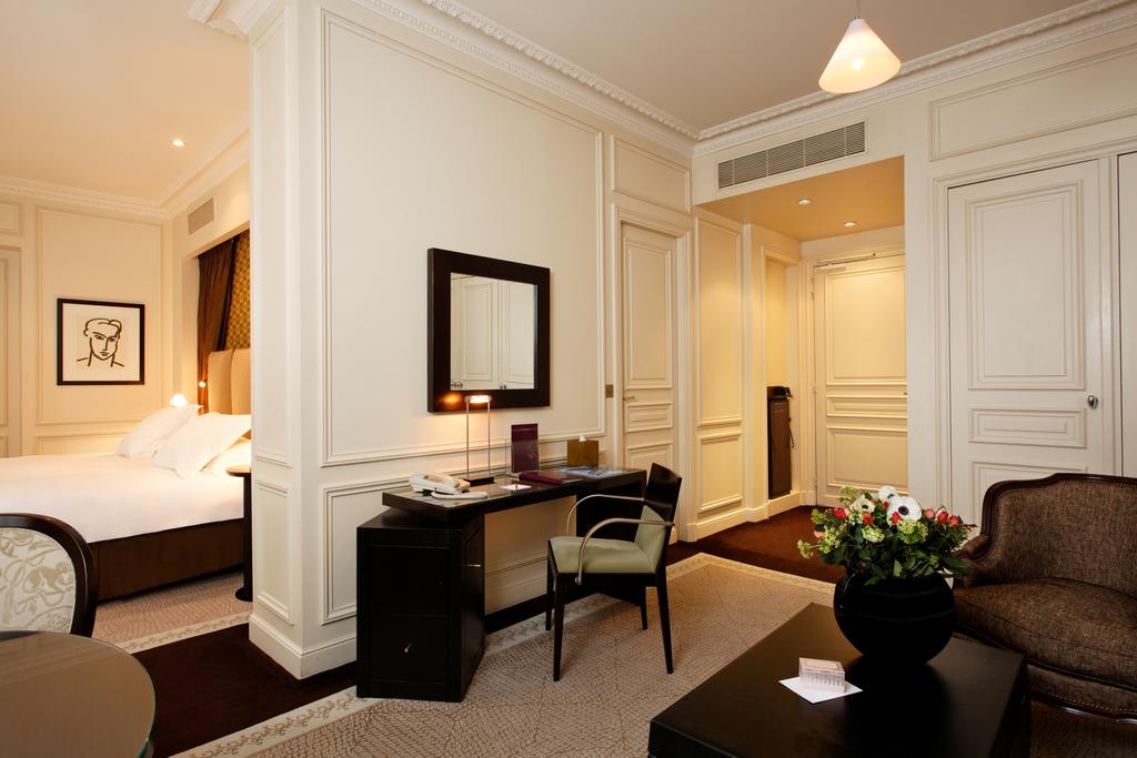 Hot tours in Hotel La Tremoille Paris