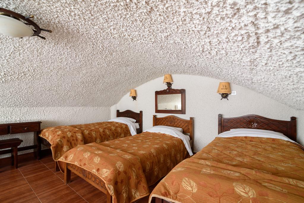Porto Perissa Hotel, Santorini (wyspa) ceny