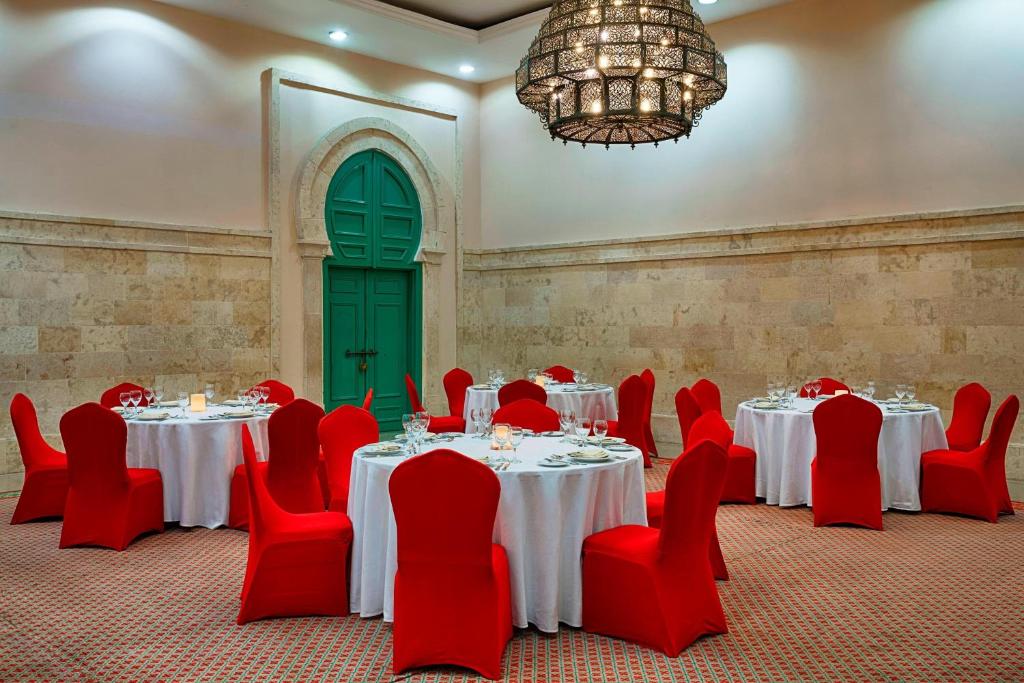 Sheraton Sharm Hotel фото та відгуки