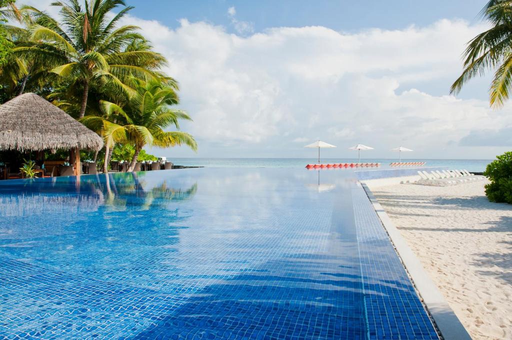 Отдых в отеле Kuramathi Island Resort Ари & Расду Атоллы Мальдивы